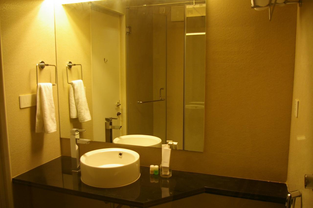 Roseline Suites バンガロール エクステリア 写真